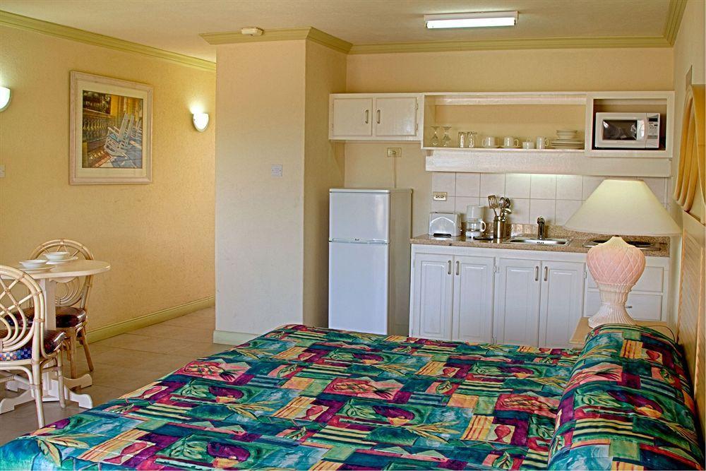 Golden Sands Hotel Крайст Чърч Екстериор снимка
